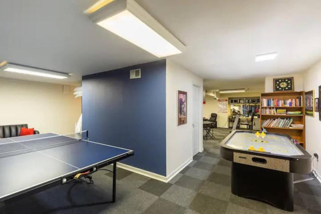 Lrge 5 Bedroom 9 Beds Near Dc-Pool, Hot Tub, Gym, Game Rm, Fire Pit โบวี ภายนอก รูปภาพ