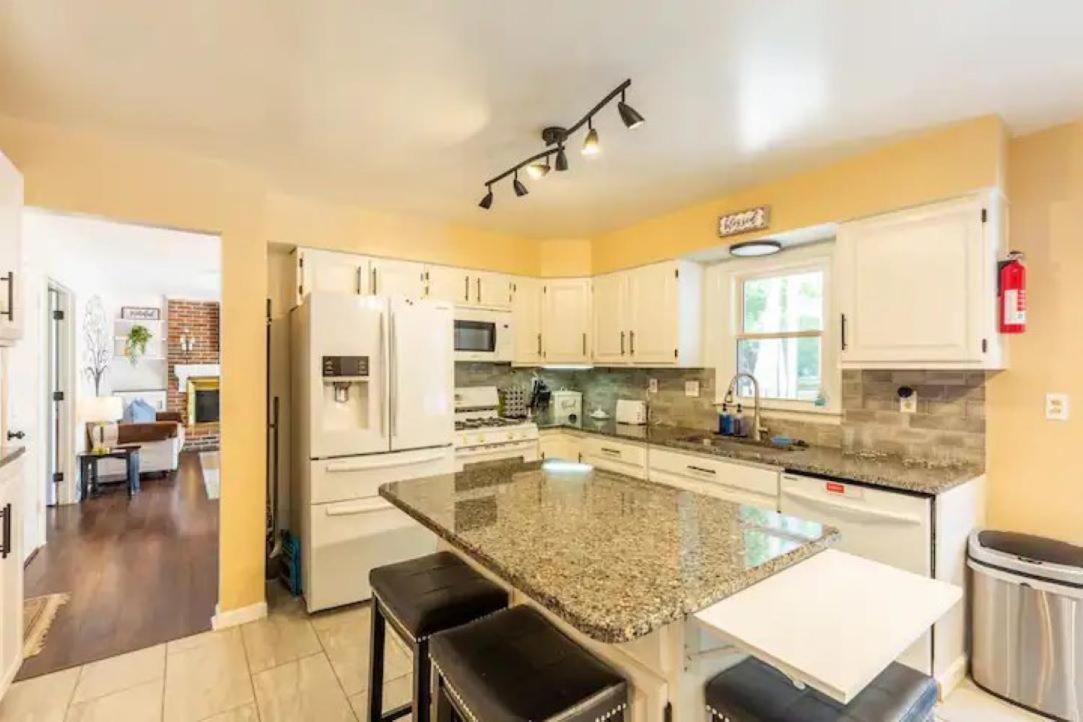 Lrge 5 Bedroom 9 Beds Near Dc-Pool, Hot Tub, Gym, Game Rm, Fire Pit โบวี ภายนอก รูปภาพ