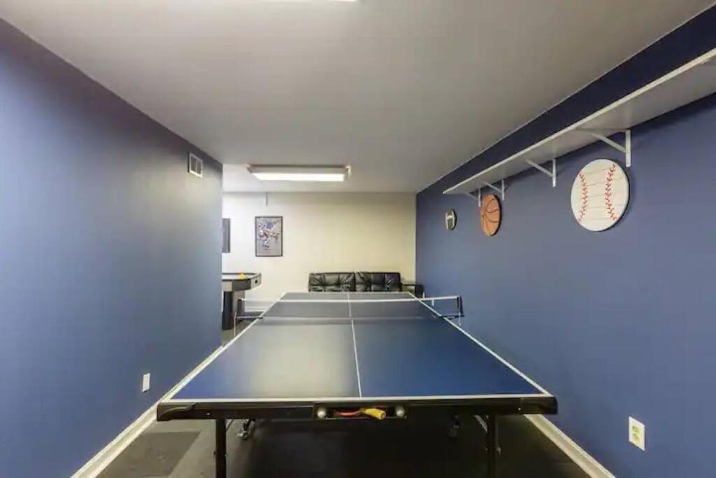 Lrge 5 Bedroom 9 Beds Near Dc-Pool, Hot Tub, Gym, Game Rm, Fire Pit โบวี ภายนอก รูปภาพ